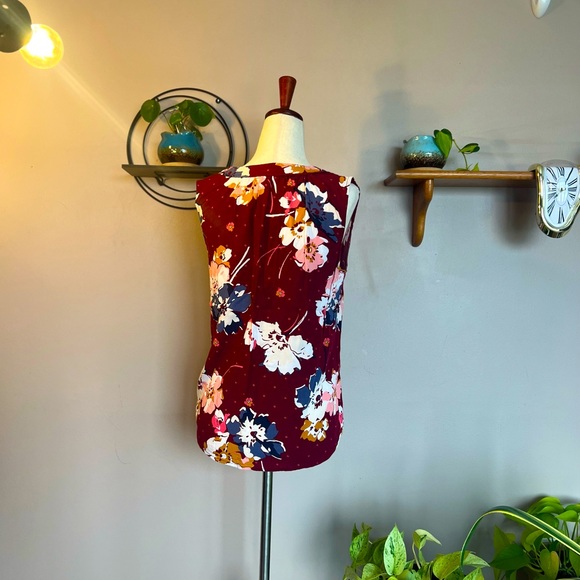 Gap Maroon Floral Shirt Tank Blouse Excellent Used Condition - Picture 4 of 4